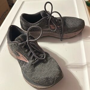 Brooks Adrenaline Sneakers